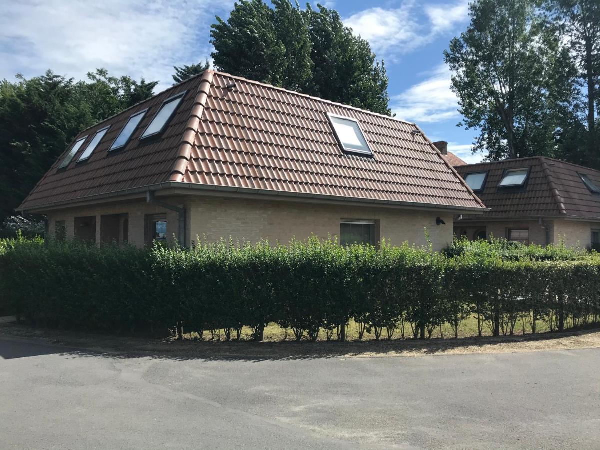 Vakantiehuisje De Panne Vlak Aan Plopsaland En De Zee Экстерьер фото