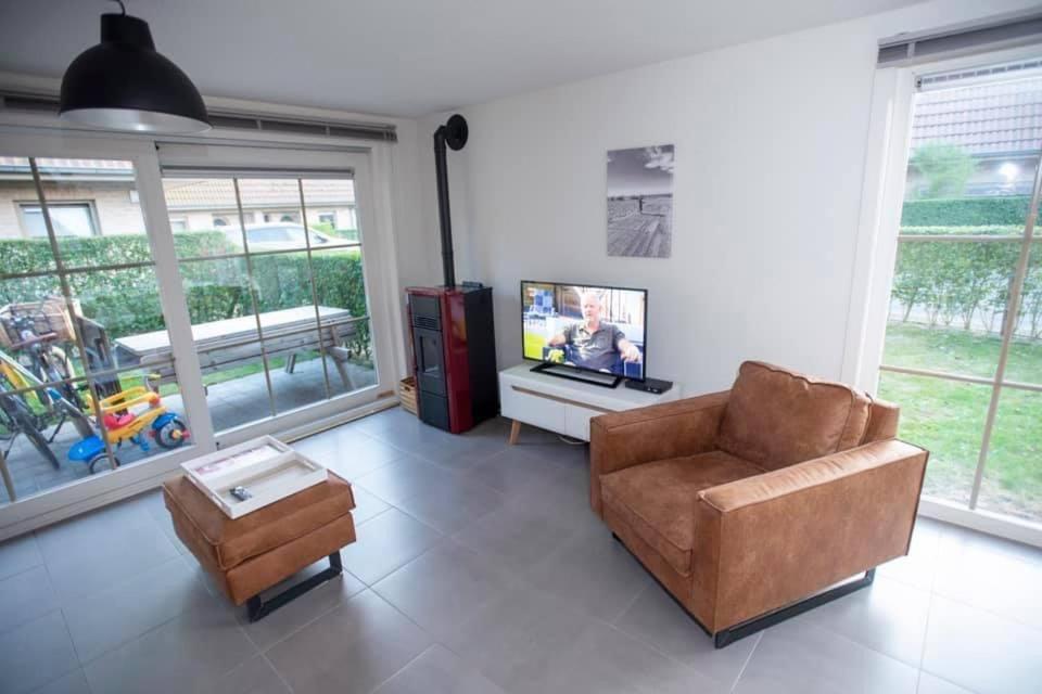Vakantiehuisje De Panne Vlak Aan Plopsaland En De Zee Экстерьер фото