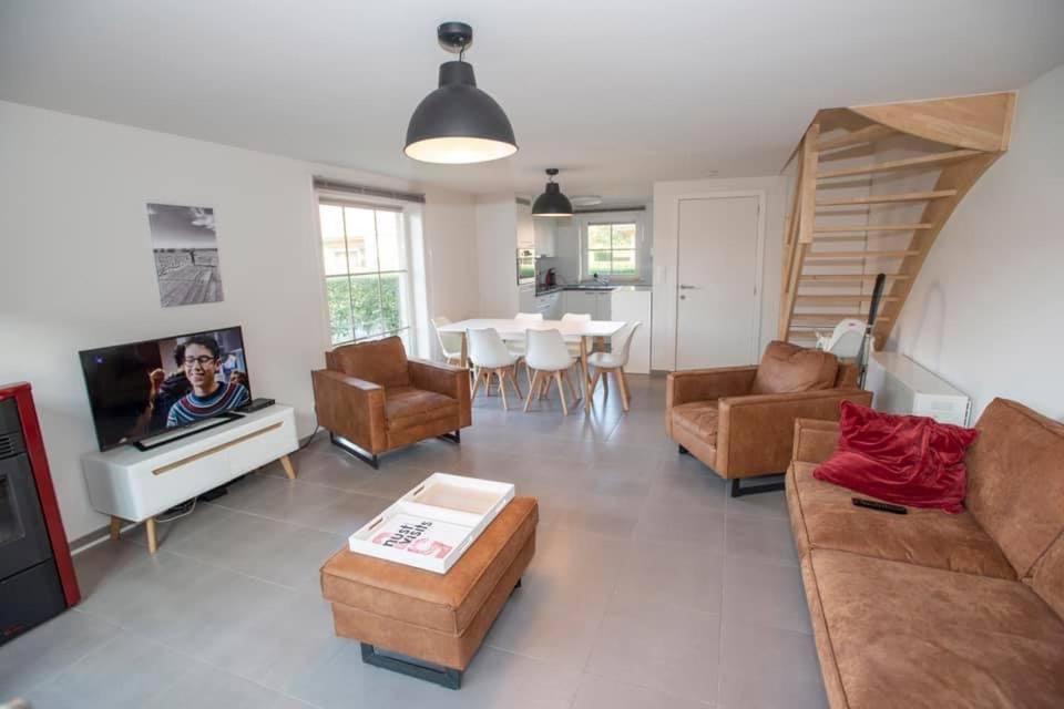 Vakantiehuisje De Panne Vlak Aan Plopsaland En De Zee Экстерьер фото