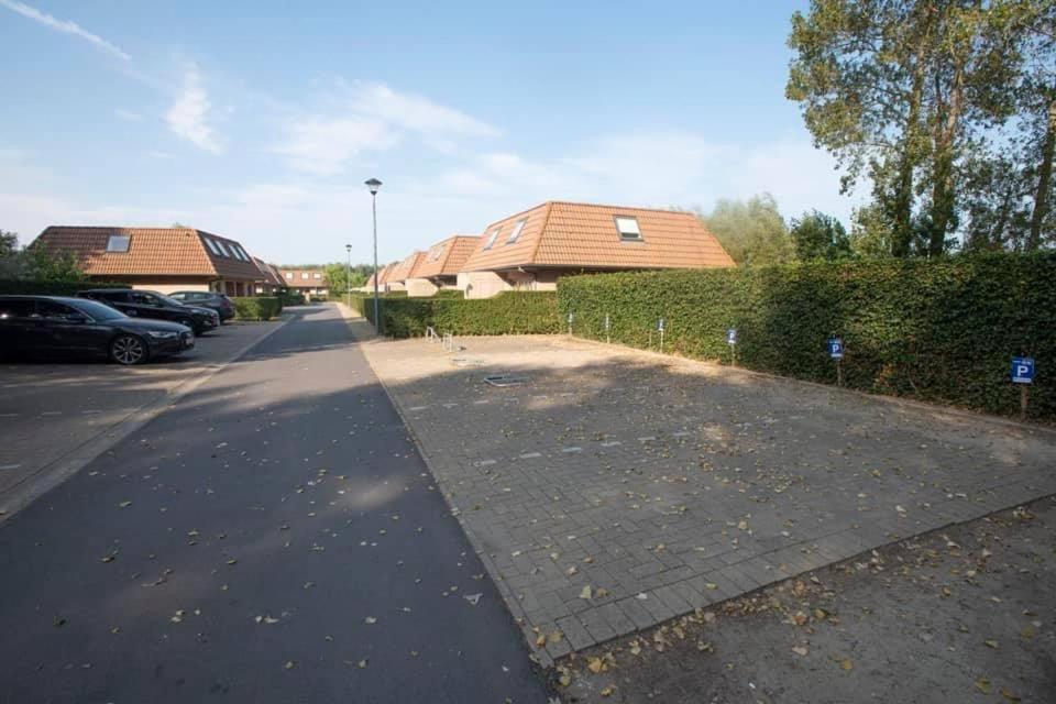 Vakantiehuisje De Panne Vlak Aan Plopsaland En De Zee Экстерьер фото